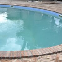 ¿Por qué el agua de tu piscina se vuelve turbia en junio?
